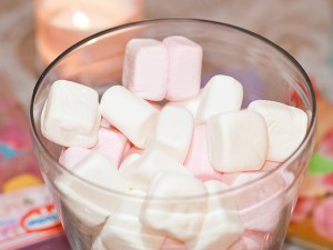 marshmellows-in-a-dish